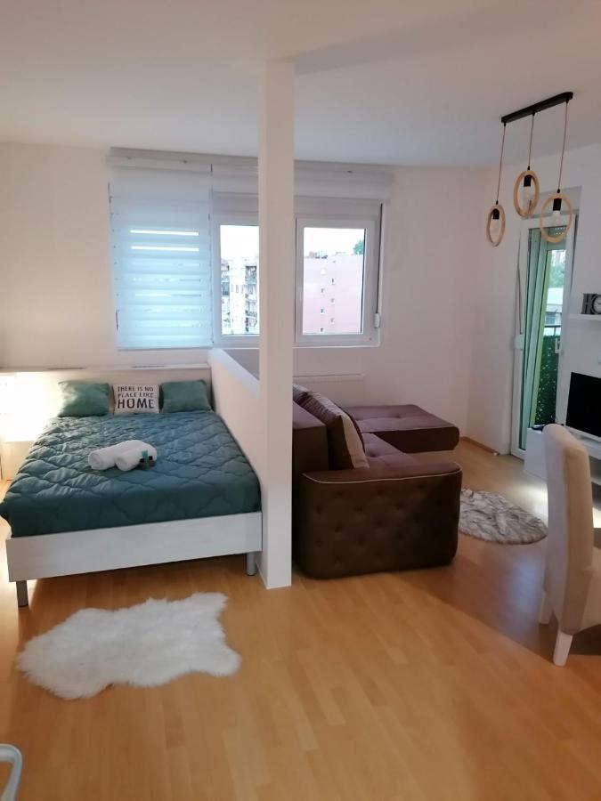 Emili Apartman Jagodina Εξωτερικό φωτογραφία