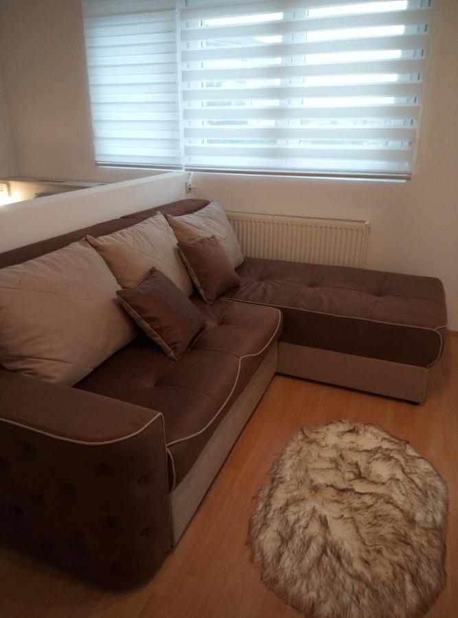 Emili Apartman Jagodina Εξωτερικό φωτογραφία