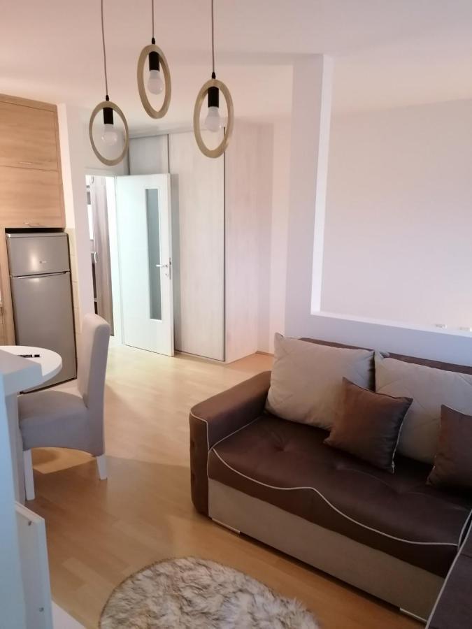 Emili Apartman Jagodina Εξωτερικό φωτογραφία